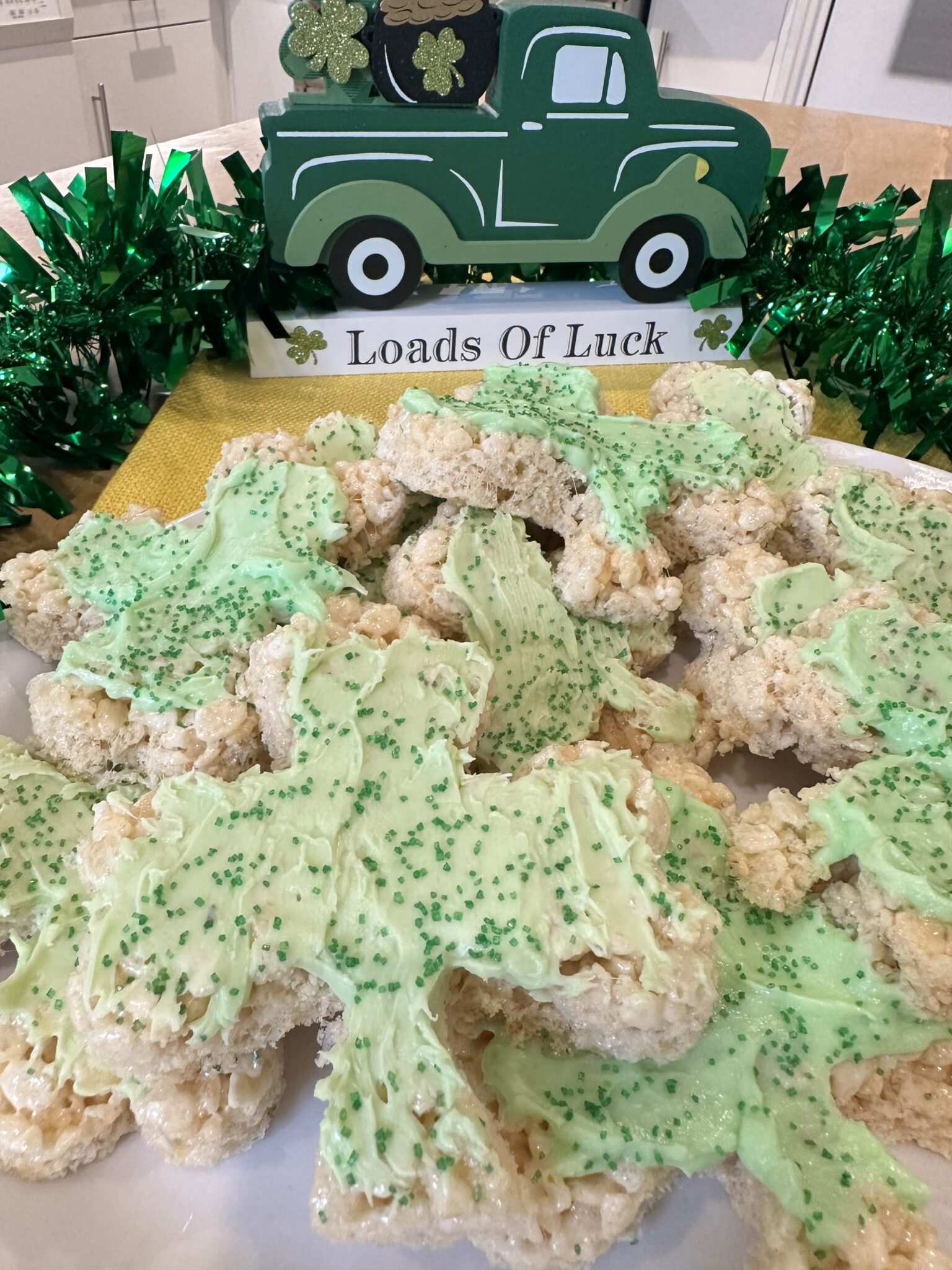 Shamrock Rice Krispie Treats - VeryVera Cooking Camp