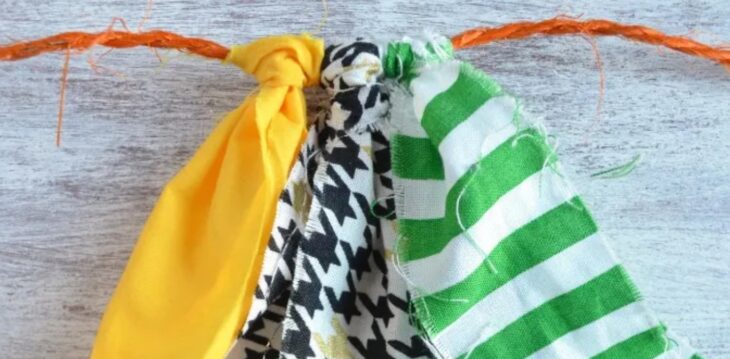 football-fabric-garland-2